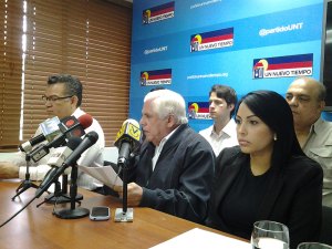 “Venta de activos de Pdvsa y aumento de la gasolina financiarían corrupción reinante en Venezuela”