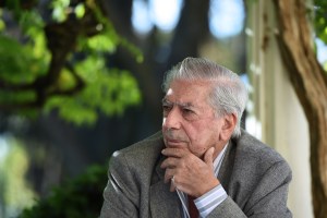 Vargas Llosa afirma que el fundamentalismo y el nacionalismo amenazan al mundo
