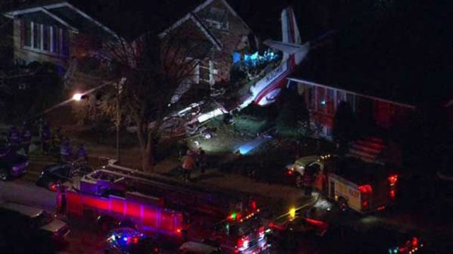 Un avión se estrelló contra una casa en Chicago