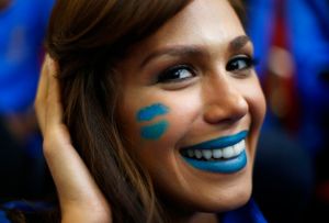 Preciosa “bemba” azul de nuestra Miss Venezuela Mundo (FOTO)