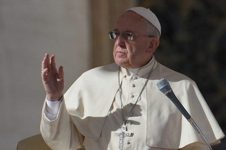 Papa Francisco pide decisiones valientes para alcanzar paz tras atentado en sinagoga