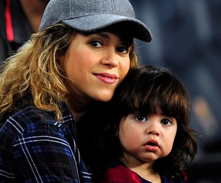 Shakira pide que dejen a Milan tranquilo