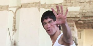 Encuentran a doble de Bruce Lee en Afganistán (Video)