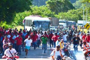 Manifestación de trabajadores en Central Azucarero de Cariaco culminó con 23 heridos