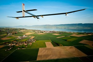 Avión Solar Impulse 2 comenzará su vuelta al mundo en febrero
