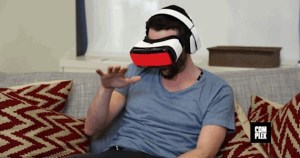 Video: ¿Qué ocurre cuando ves porno en realidad virtual por primera vez?