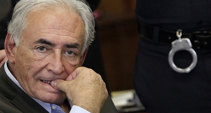 Strauss-Kahn llegó al tribunal que lo juzga por proxenetismo