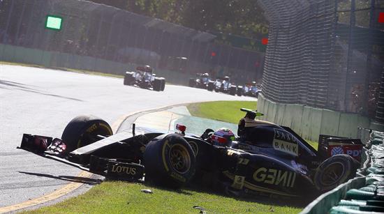 Pastor Maldonado chocó en salida del GP de Australia (Fotos)