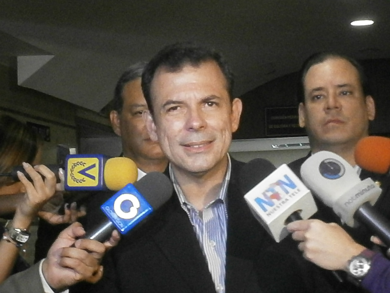 Roberto Enríquez: A la sala constitucional del TSJ les decimos: váyanse a la porra