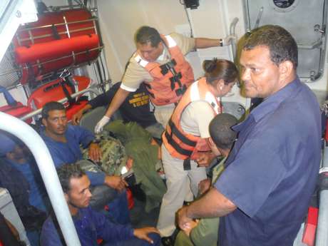 Siete balseros cubanos fueron rescatados por la Armada de México (Foto)