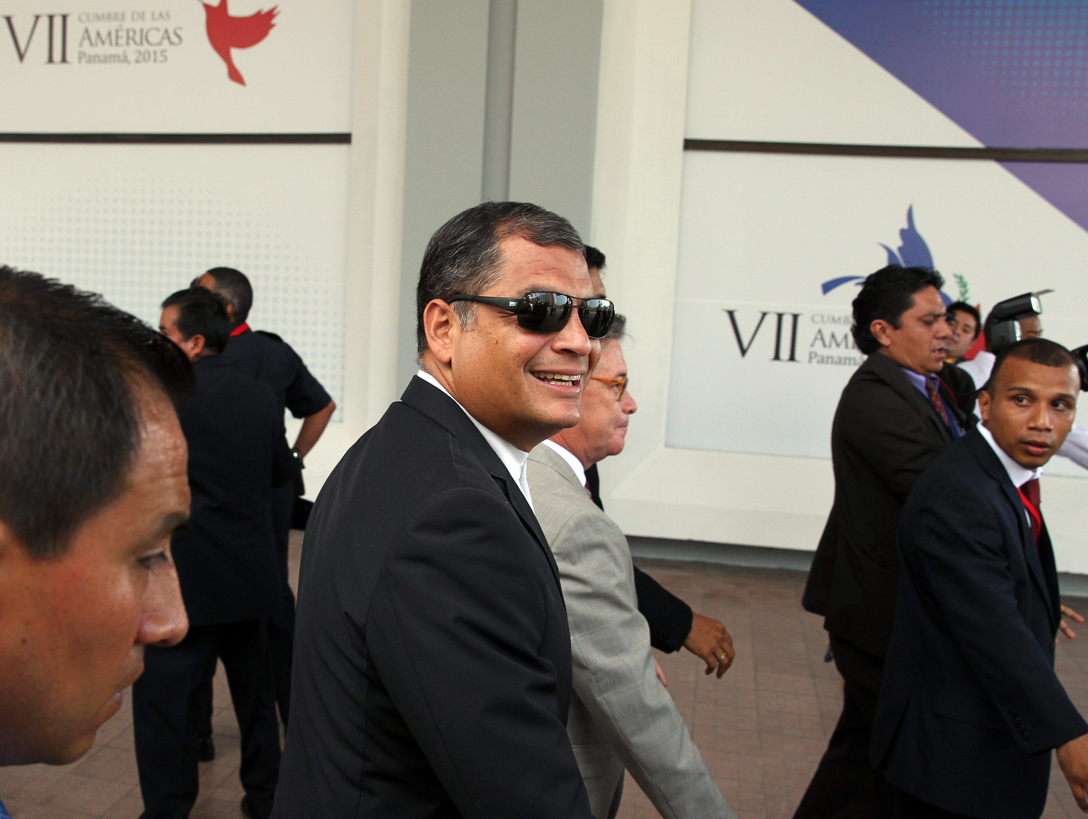 Rafael Correa, dice que la prensa en Latinoamérica es mala, muy mala (Video)