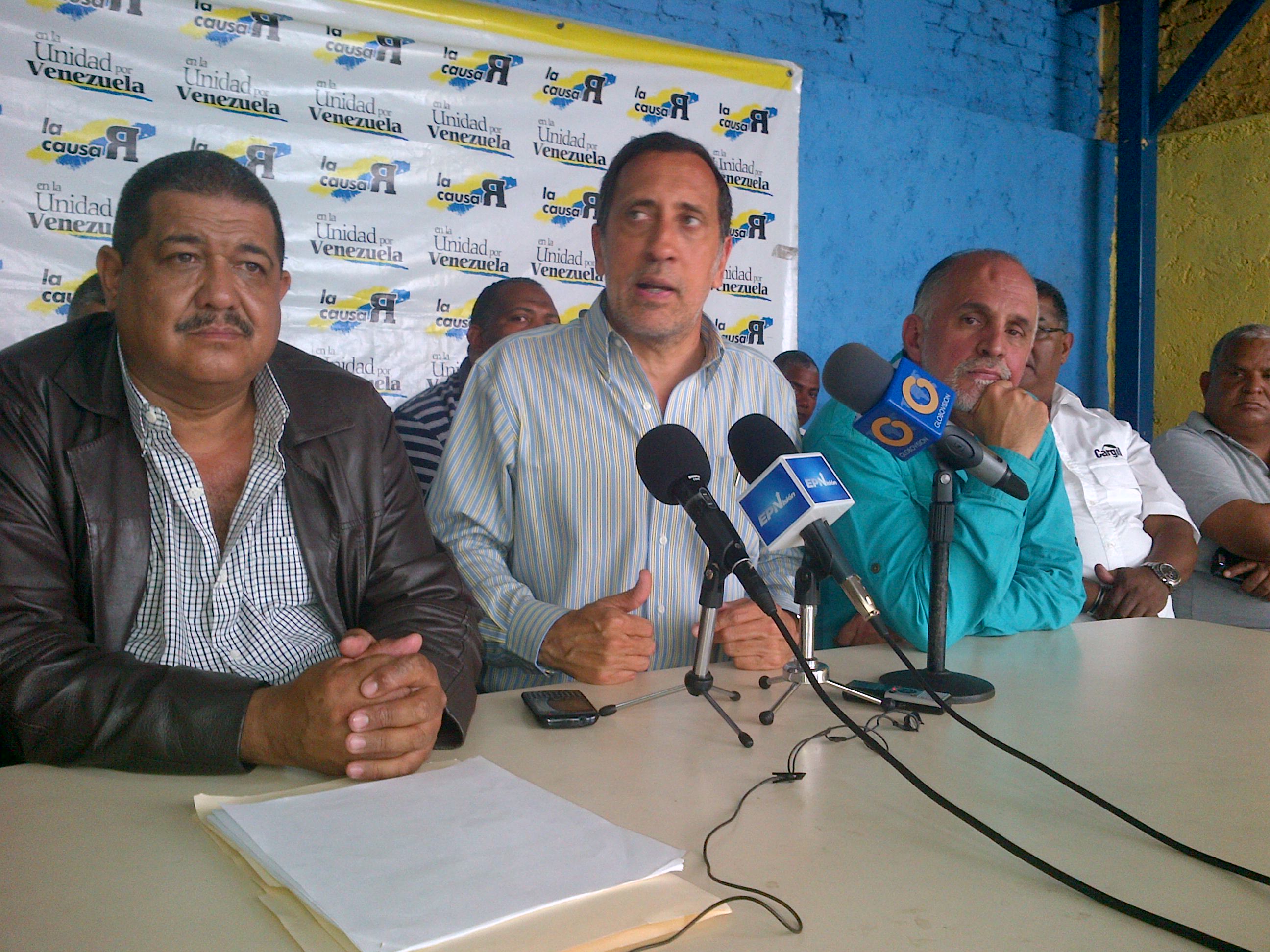 Dirigentes sindicales respaldan candidatura de José Guerra a la AN