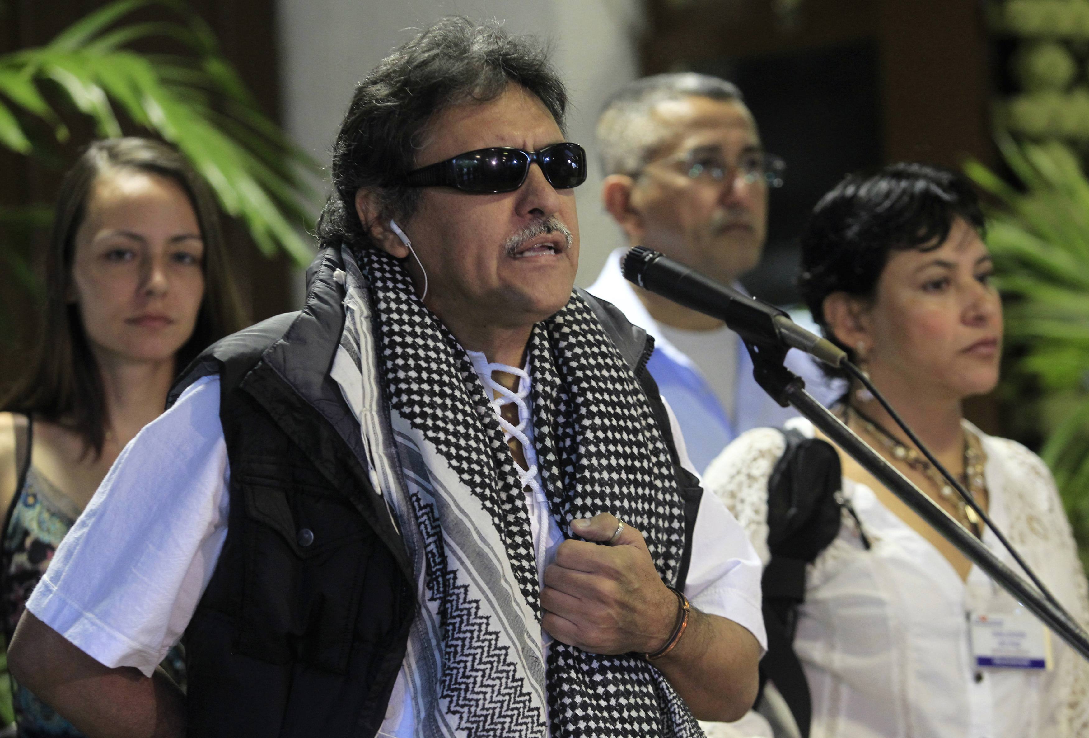 Líder de las Farc Jesús Santrich suspende huelga de hambre