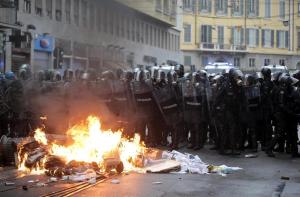 Fuertes enfrentamientos entre la policía y manifestantes en la Expo de Milán