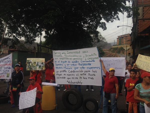 Protestan en Las Mayas para exigir viviendas (Fotos)