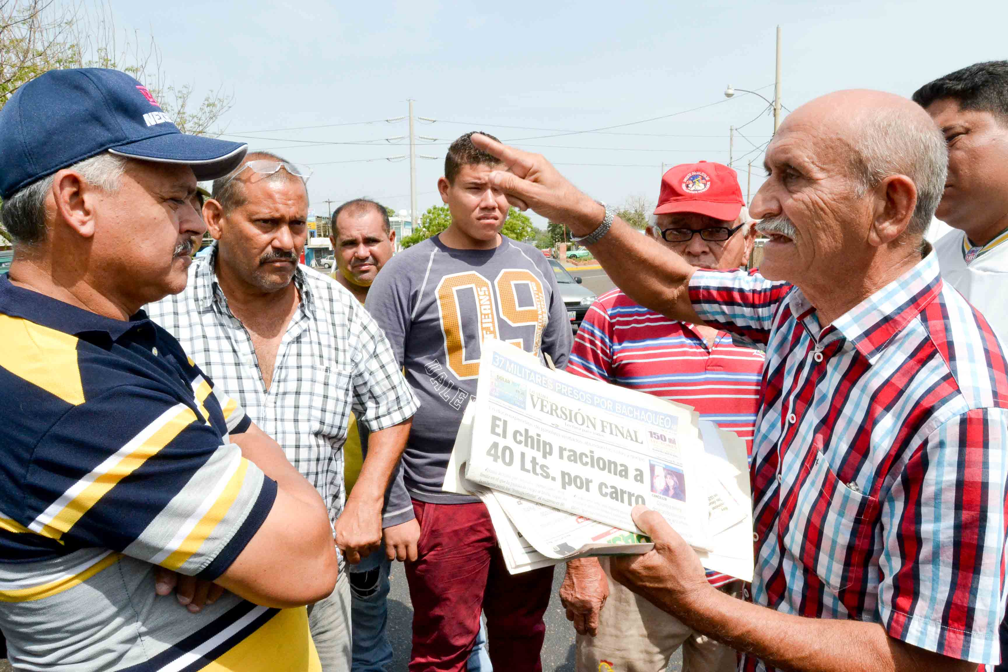Transportistas de Maracaibo se declaran en emergencia por el chip de gasolina