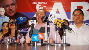 Blanco: Las elecciones parlamentarias constituyen un gran reto para los venezolanos