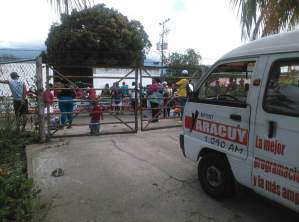Trabajadores de emisora en Yaracuy fueron cercados por comitiva de alcaldía chavista (Fotos)