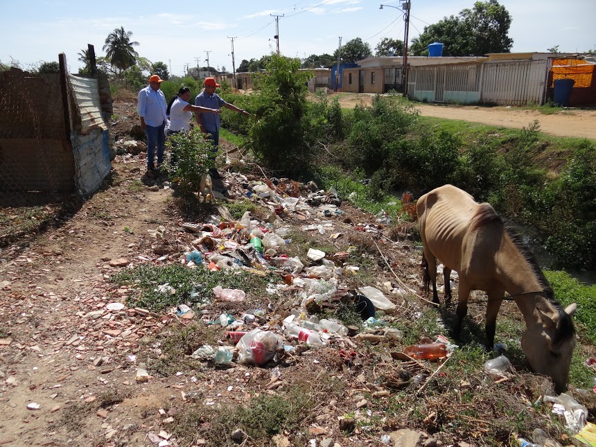 Denuncian alta contaminación por acumulación de basura en Cabimas