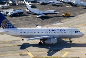 United Airlines suspende vuelos por falla informática