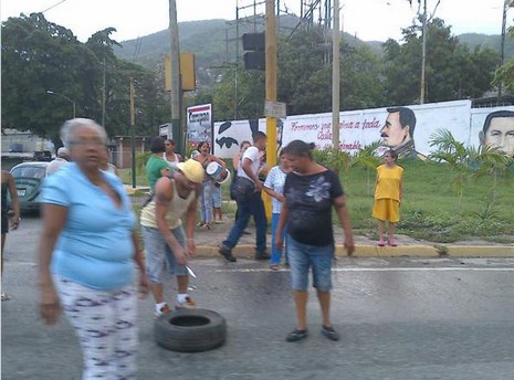 Reportan protesta en la intercomunal Guarenas – Guatire