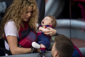 El bebé de Shakira juega fútbol a los seis meses (video)