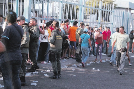 GNB tomó el control en mercado asediado por bachaqueros en Maracaibo