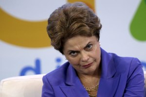 Cada vez más cerca del abismo: Dinero de la corrupción financió campaña de Rousseff