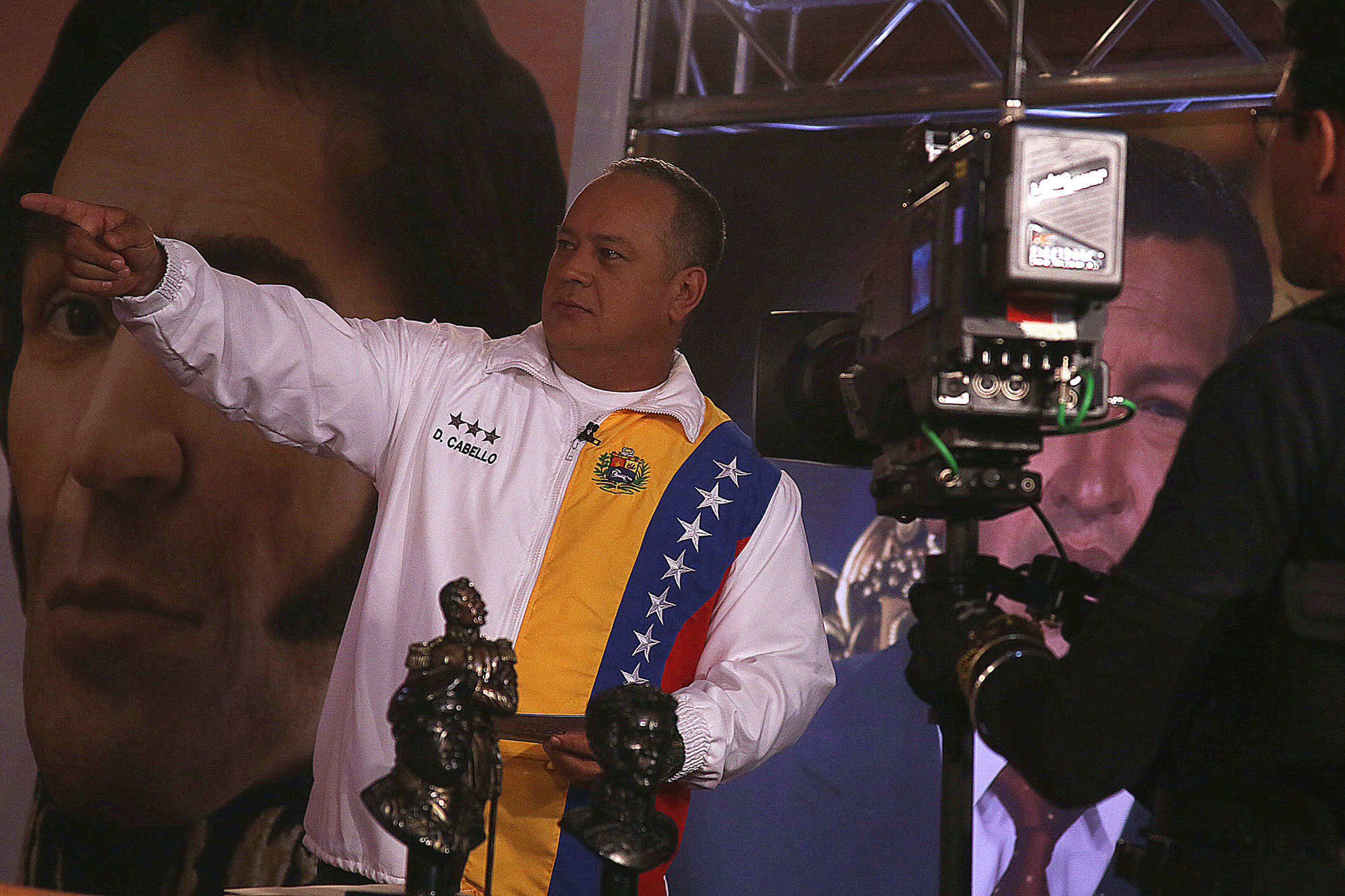 Cabello entablará demanda pecuniaria contra El Nacional, TalCual y La Patilla