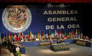 Perú pide invocar la Carta Democrática de la OEA por crisis en Venezuela