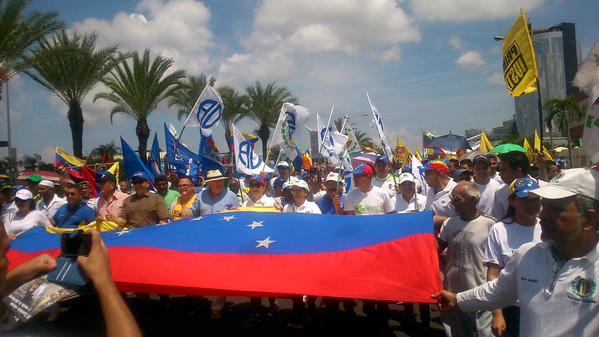 En Guayana, opositores marchan hasta el Palacio de Justicia #VenezuelaQuiere (Fotos)