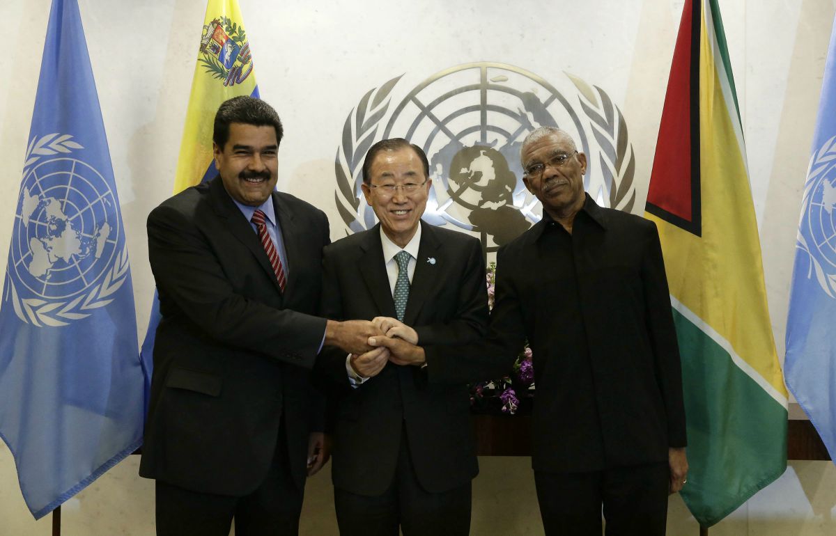 Maduro se reunió con presidente de Guyana y anunció regreso de embajadora (Fotos)
