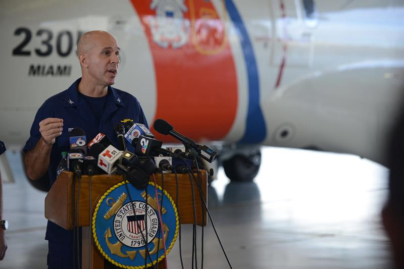 Guardia Costera de EEUU halla un cuerpo en zona donde desapareció carguero