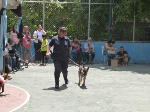 Perros policías de Miranda se lucieron durante evento en apoyo a los animales