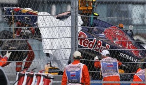 El accidente de Carlos Sainz en el entrenamiento para el Gran Premio de Rusia (video)