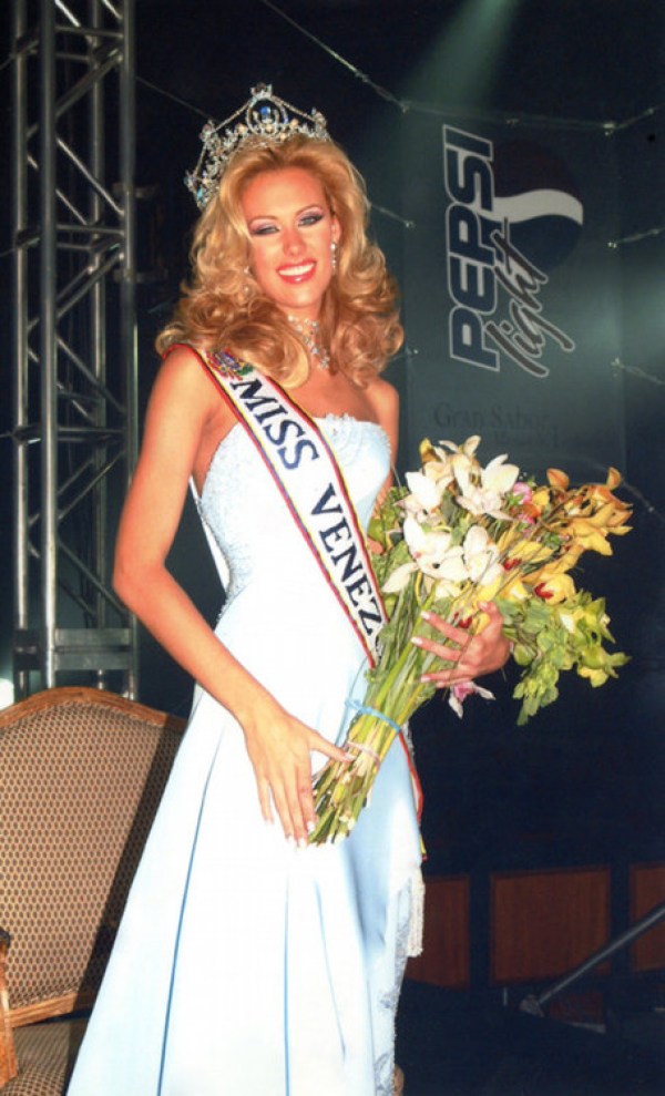 Cynthia Lander, Miss Venezuela 2001.