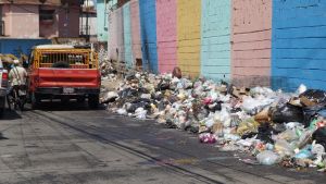 Concejales de Vargas denuncian insalubridad por falta de recolección de basura (Fotos)