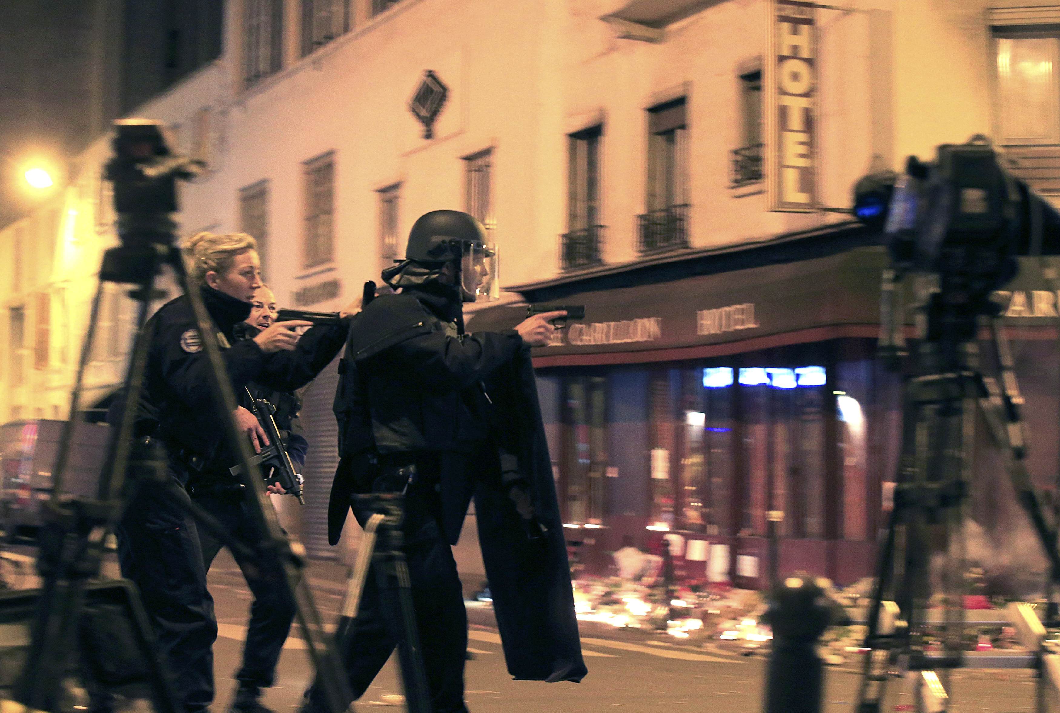 Policía francesa efectuó 128 operativos el martes