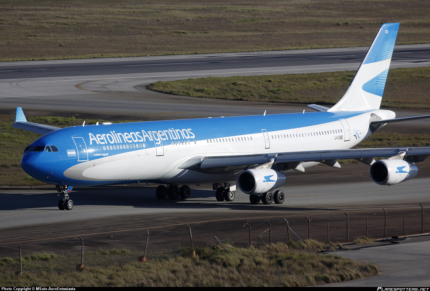 Aerolíneas Argentinas suspende temporalmente vuelos a Venezuela por seguridad (COMUNICADO)