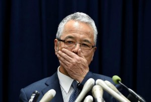 Ministro japonés de Economía dimite por caso de corrupción