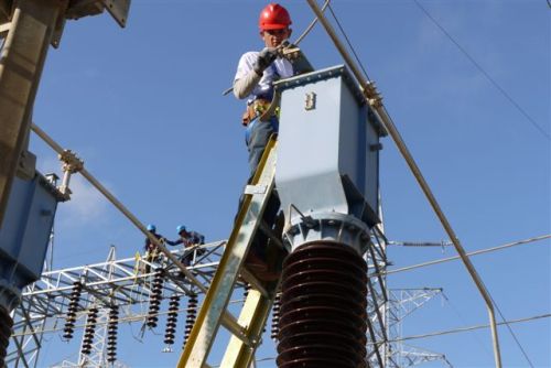 Cortes eléctricos en Cumbres de Curumo se deben a la avería de un cable subterráneo