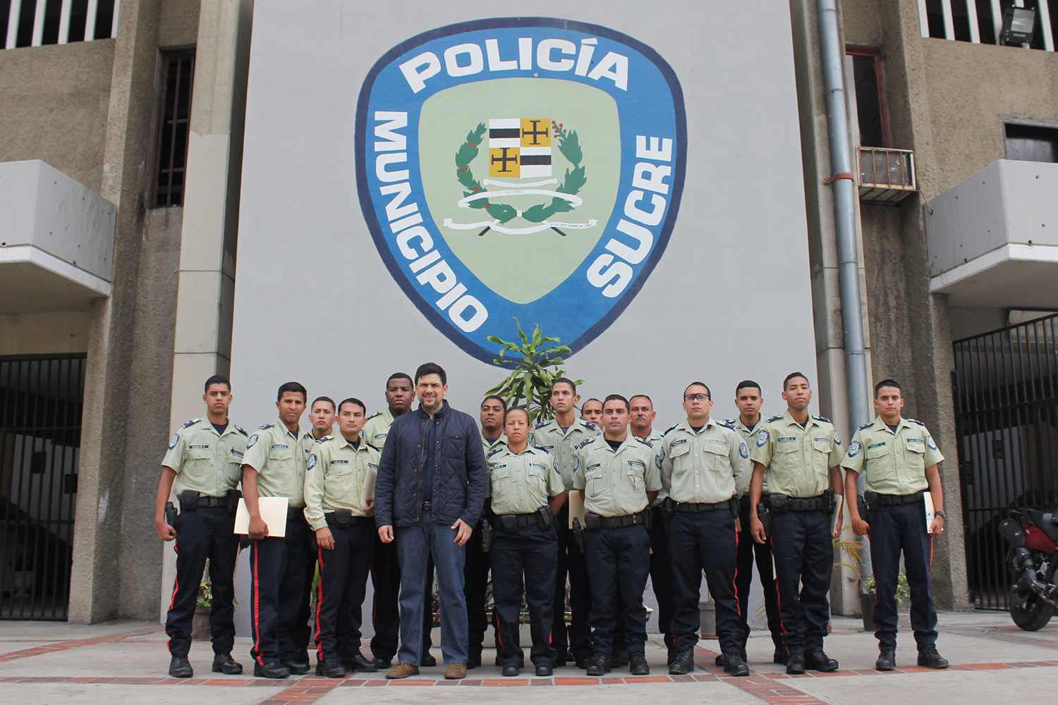 Ocariz juramentó nueva cohorte de funcionarios de Polisucre