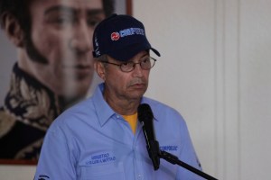 Tuiteros descargan contra el “Mayor General Apagón”, Motta Domínguez, por su “ineptitud”