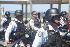 Suspendido dos oficiales de la Policía del Estado Sucre por grabar video indecoroso con dos occisos (video)