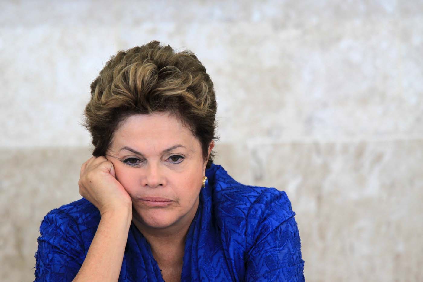 El Senado decide mañana si enjuicia y suspende a Rousseff por seis meses