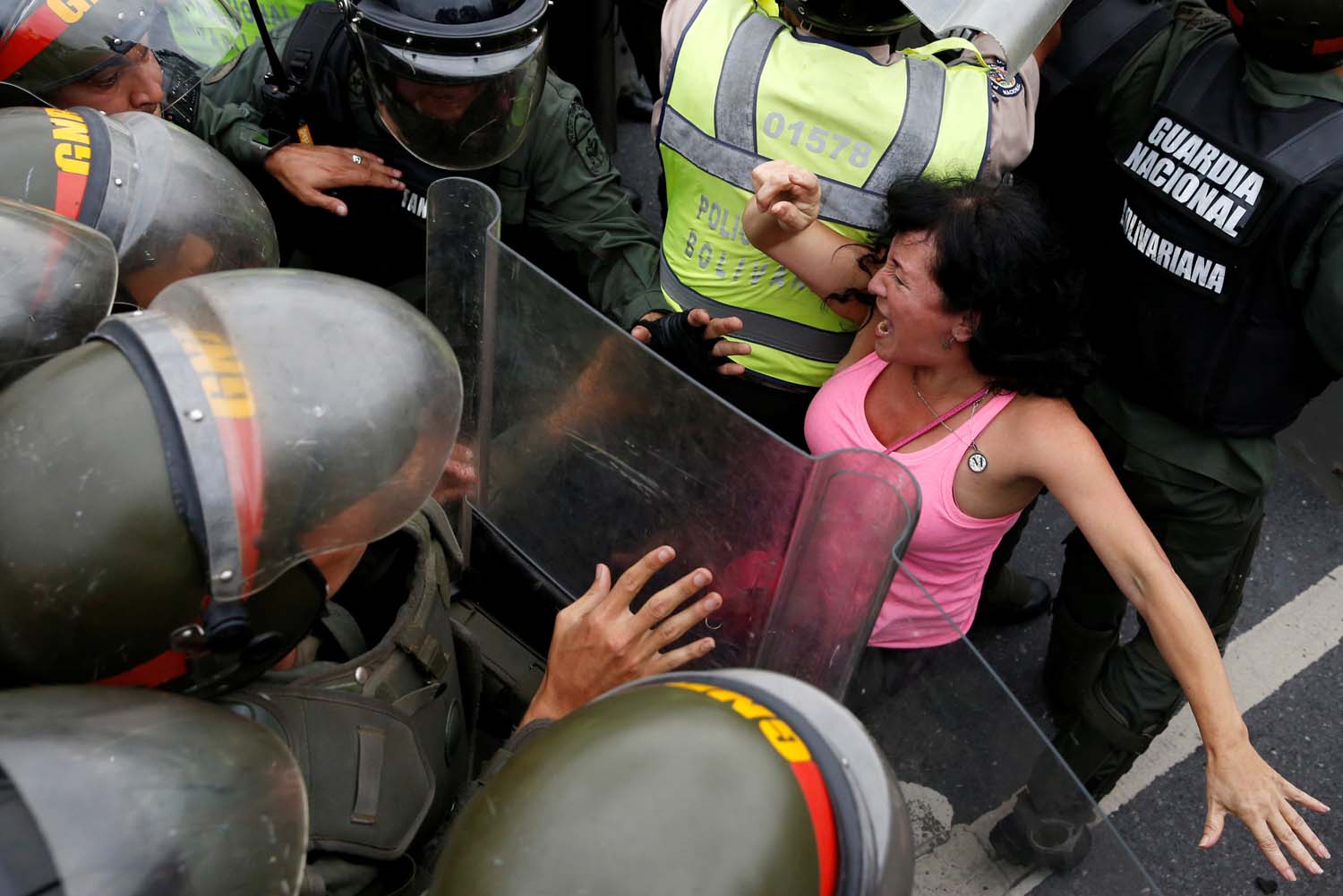 Amnistía Internacional: Decreto de Maduro arriesga la frágil situación de DDHH