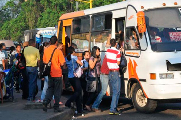 Transportistas de Maracay evalúan paralizar el servicio