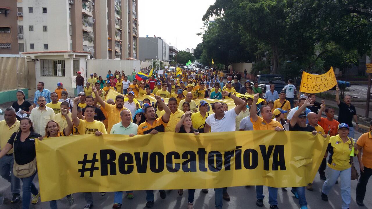 PJ Aragua  se mantiene en la calle defendiendo el referendo revocatorio