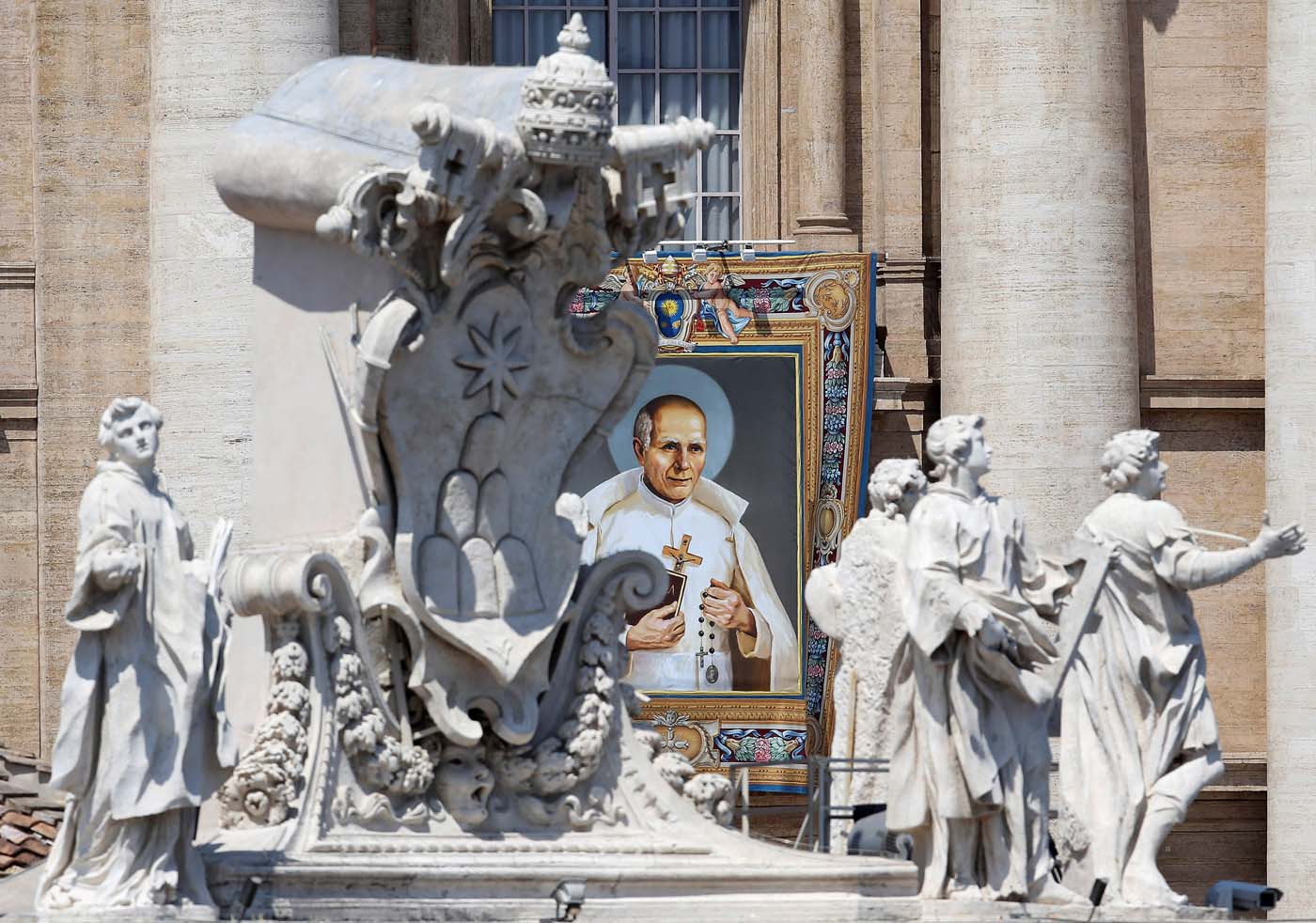 El Papa dice que los santos no son superhombres ni nacieron perfectos