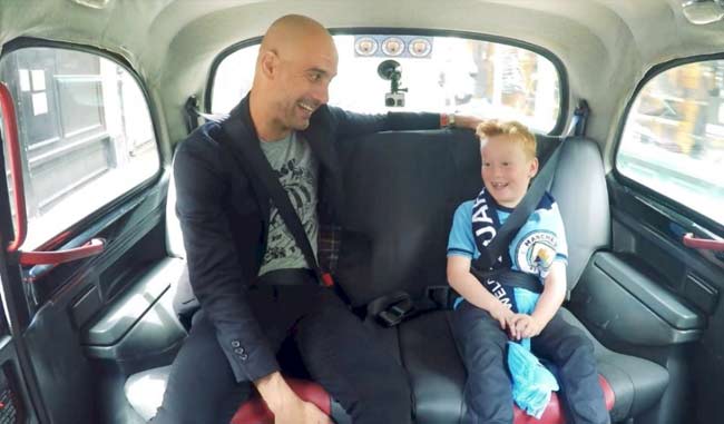 VIDEO: Así sorprendió Guardiola a un niño fanático del Manchester City